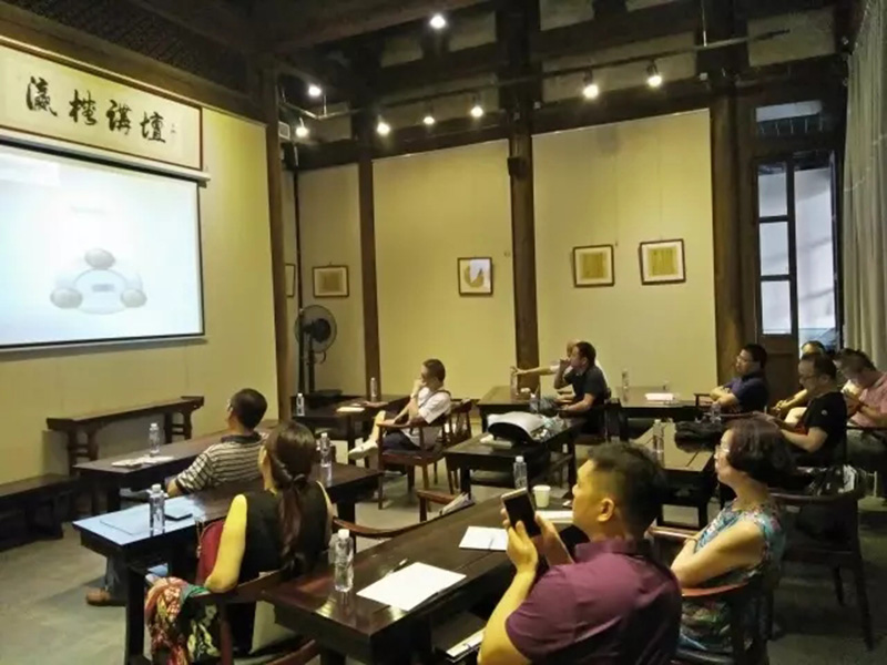 福建瀛榕成功舉辦瀛和財(cái)富論壇，為業(yè)界精英搭建交流共享平臺(tái)