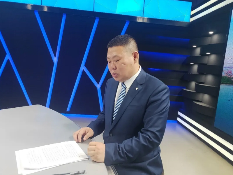 瀛橋所喬遠(yuǎn)志律師走進(jìn)新聞直播間，解讀餐飲行業(yè)勞動用工法律