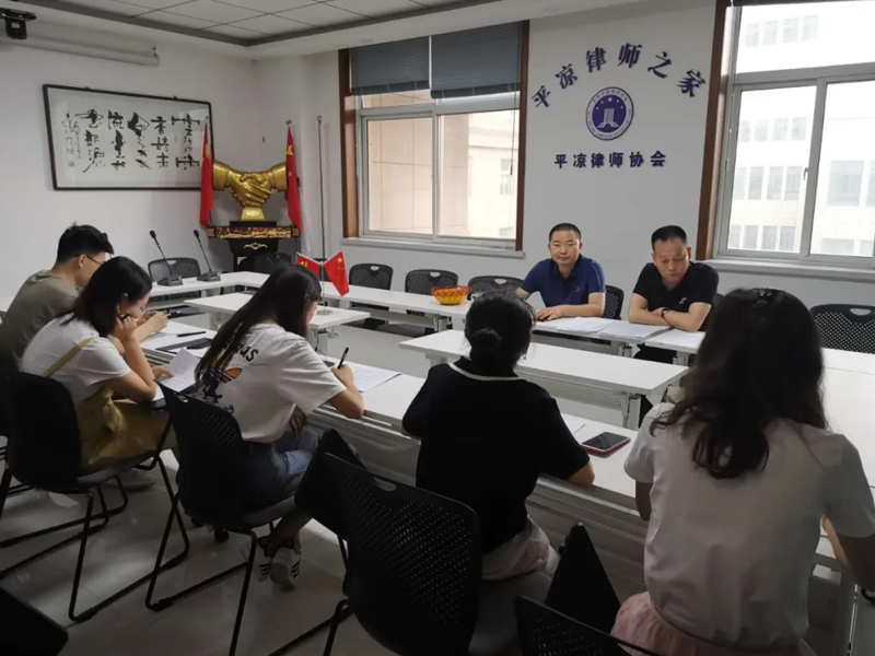 瀛和平?jīng)鏊樌匍_6月團(tuán)隊(duì)例行工作總結(jié)會