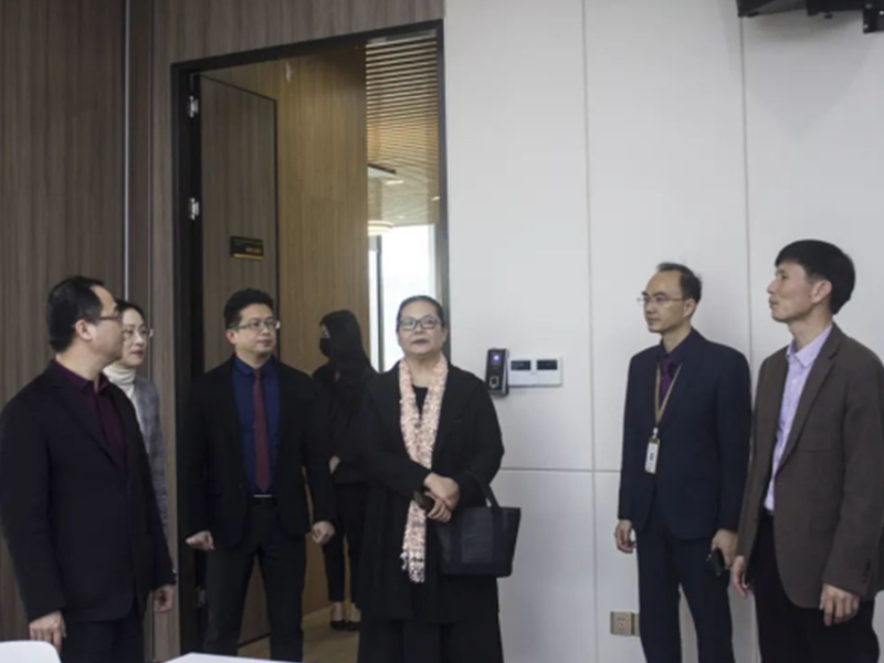 豐澤區(qū)司法局李黎萌局長一行蒞臨瀛同所、中銀所共同探索泉州中央法務(wù)區(qū)建設(shè)